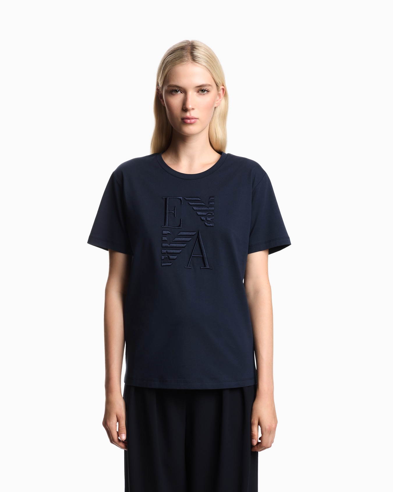 ASV Winter Urbanism capsule collection organic-jersey T-shirt with logo embroidery Slide 3