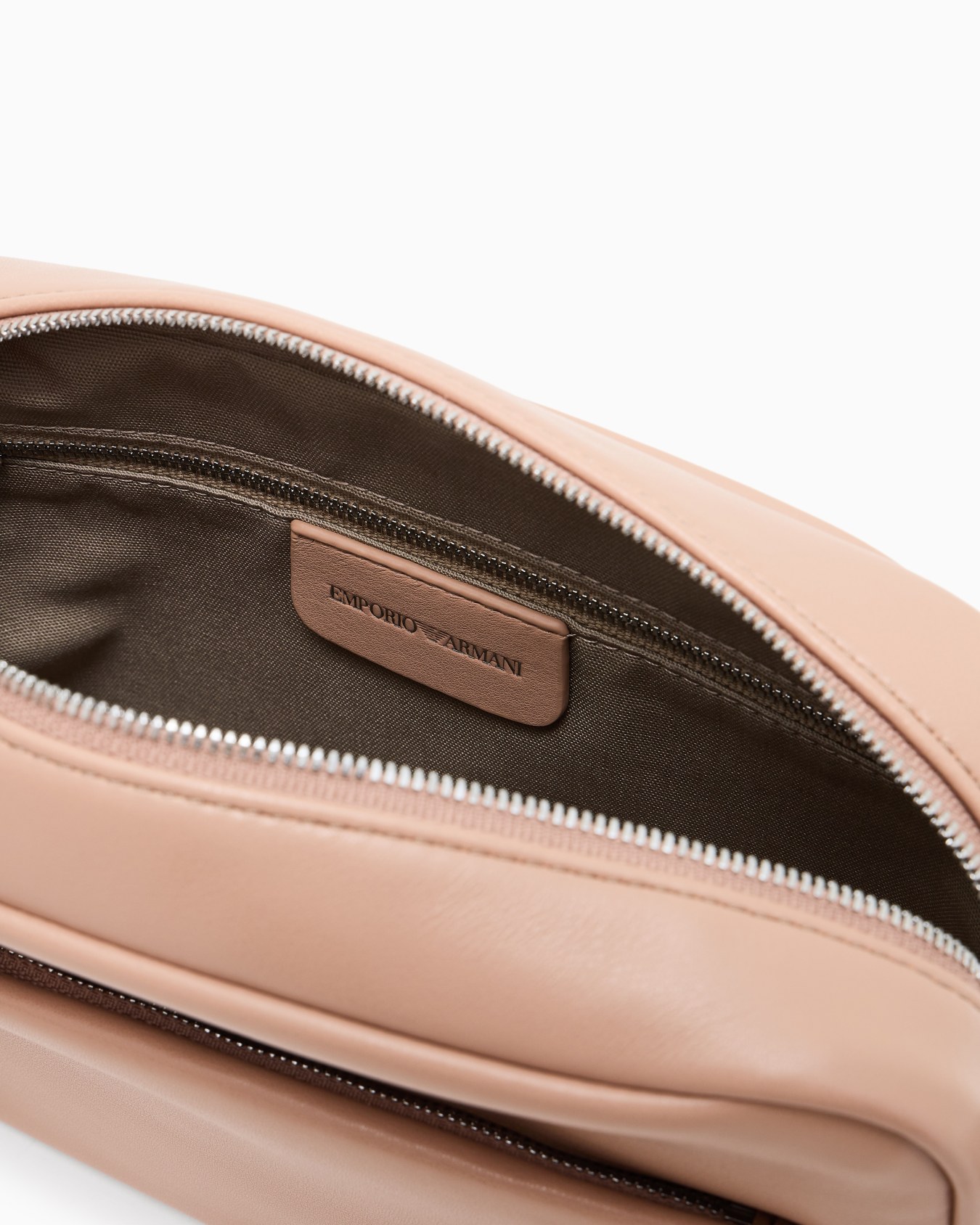 Leather camera case with shoulder strap Slide 3