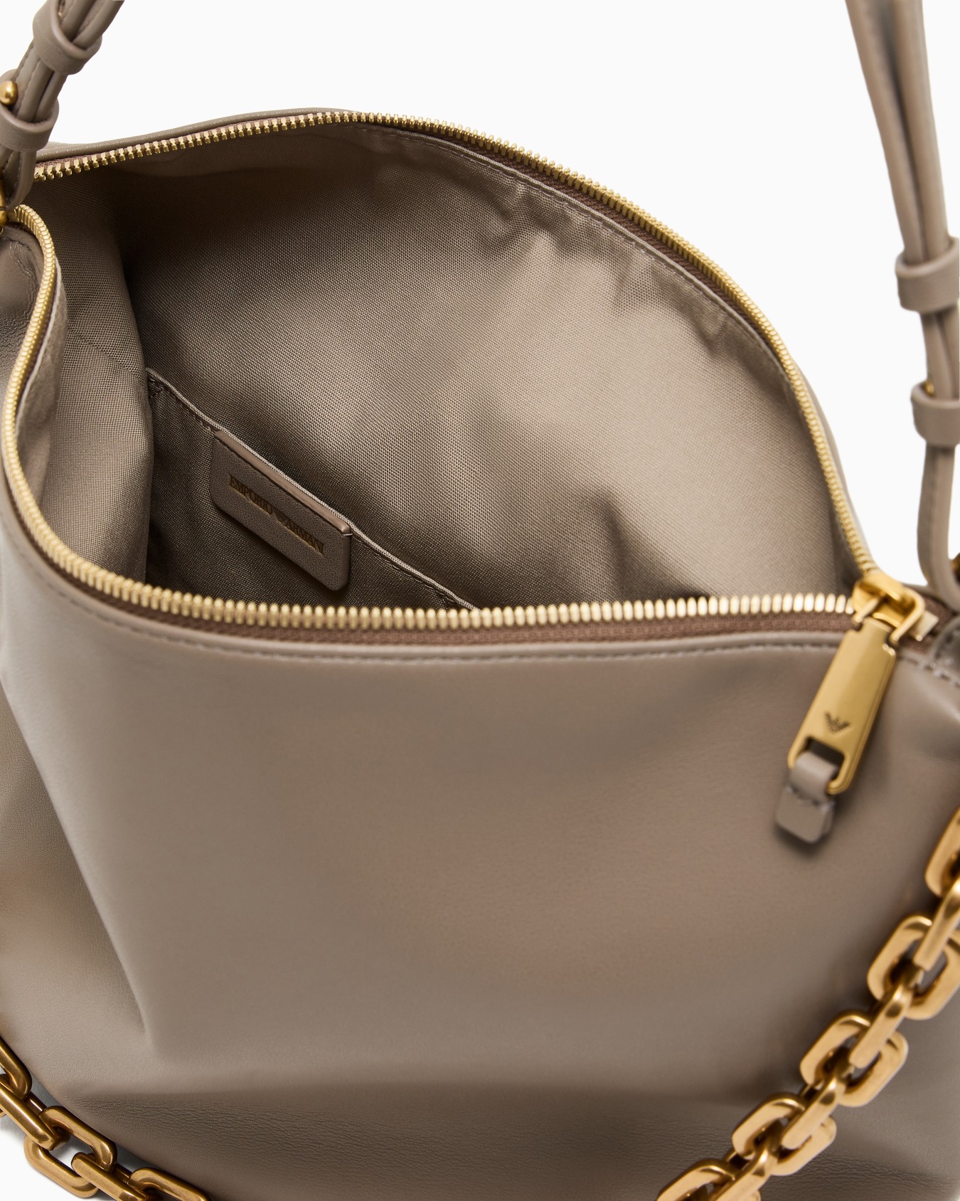 Medium leather hobo bag with chain Slide 3