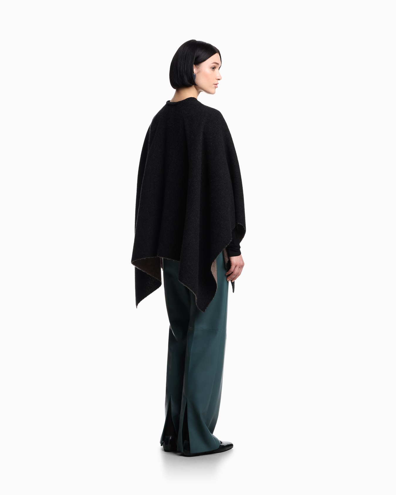 Double-sided wool cape Slide 2