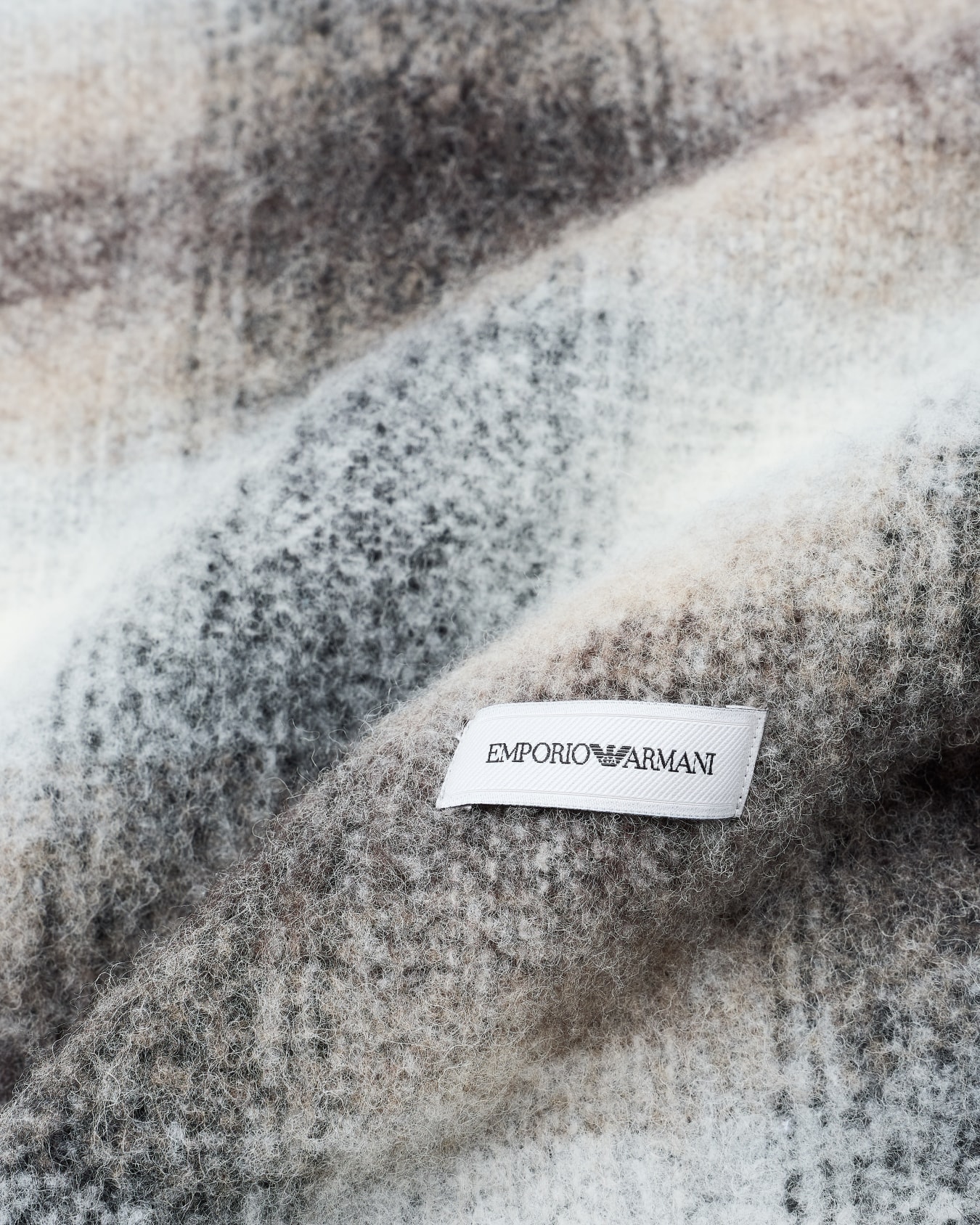 Wool-blend scarf with a check motif Slide 1