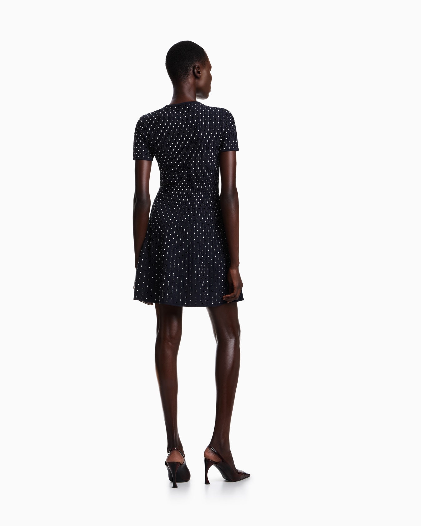 Robe courte en maille unie de viscose jacquard à pois Diapositive 2