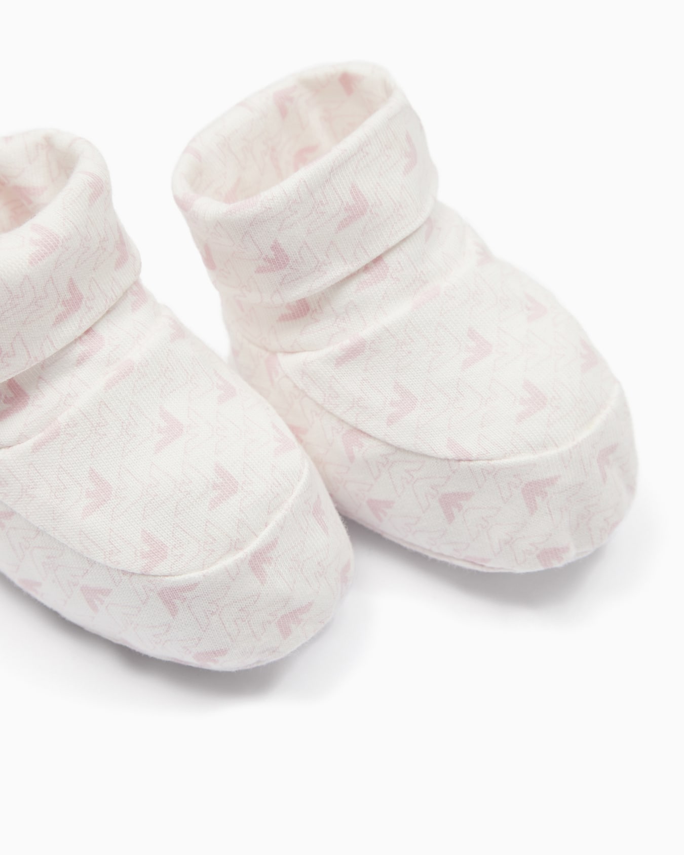 Zapatillas de casa en punto con motivo de águilas con efecto óptico Diapositiva 1