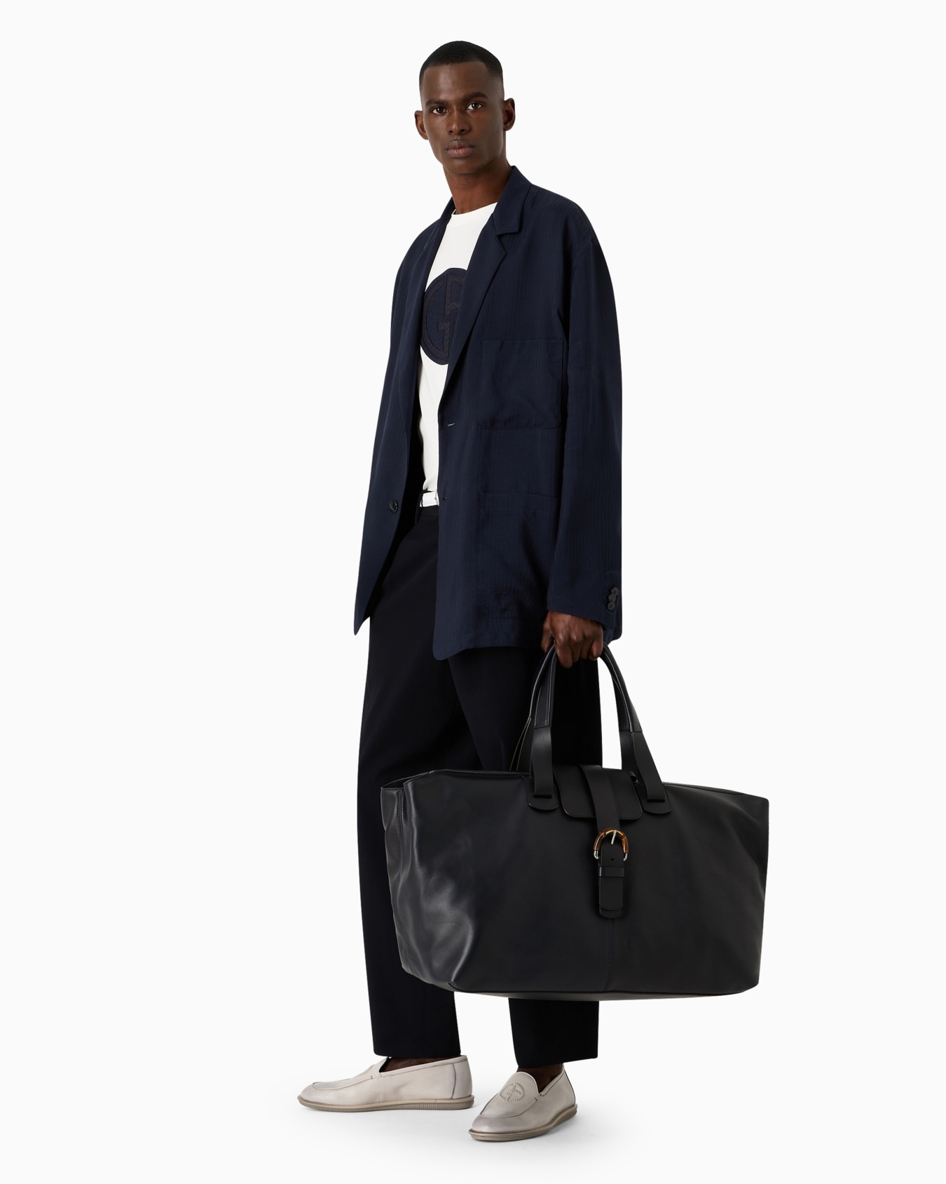 Single-pleat virgin wool trousers Slide 4