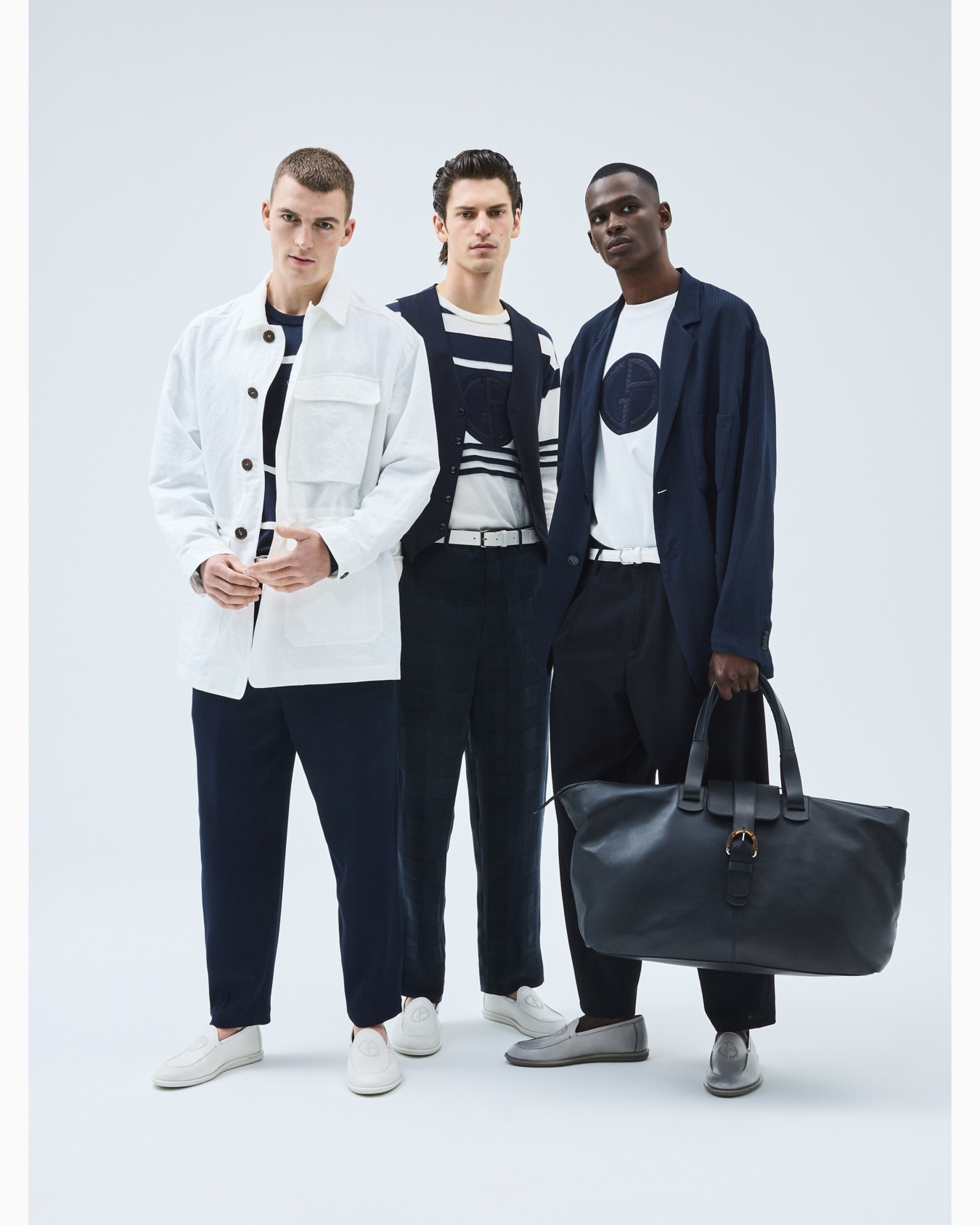 Single-pleat virgin wool trousers Slide 6