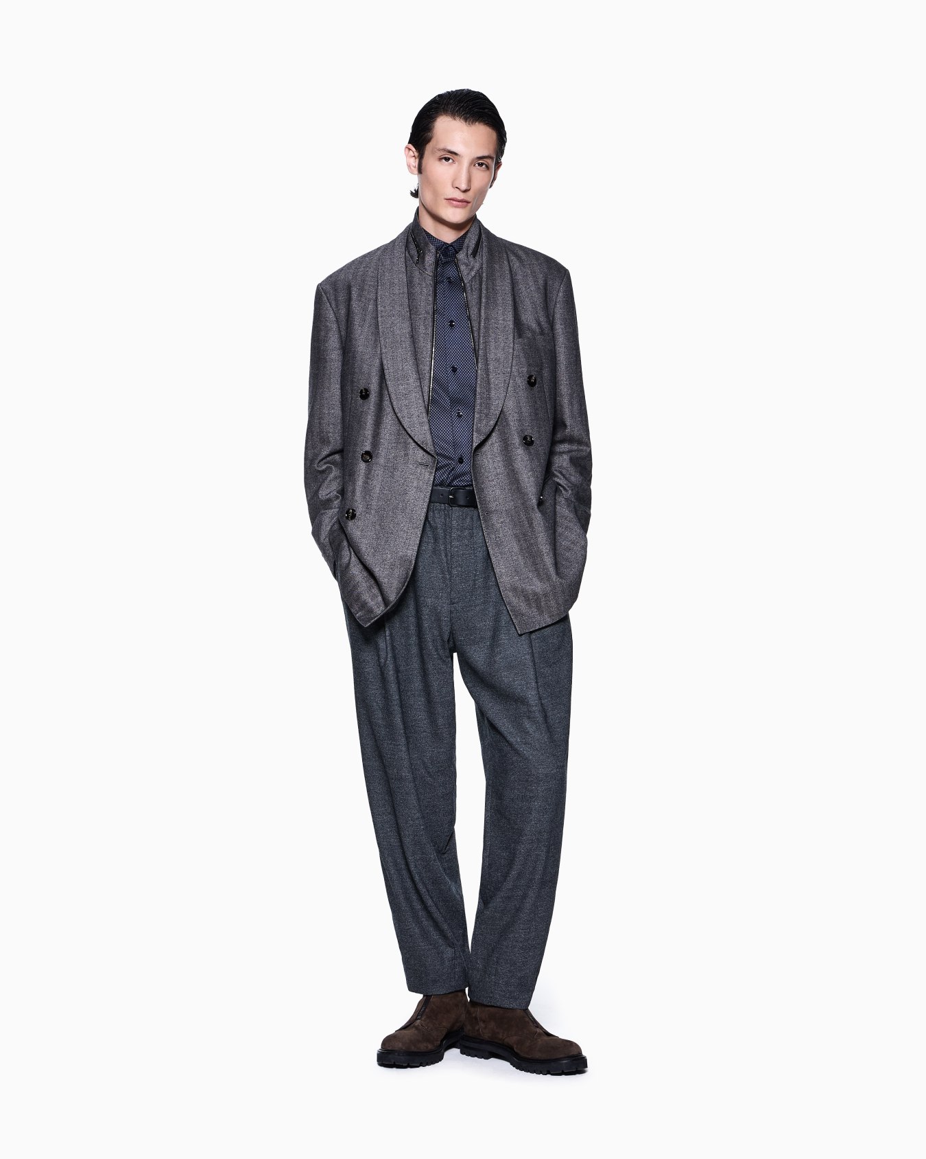 Camisa slim fit de punto de seda y algodón microjacquard Diapositiva 1