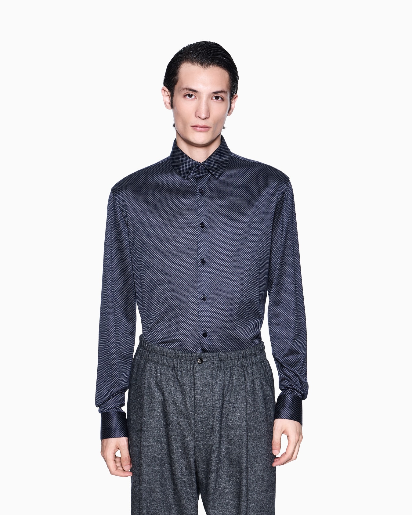 Camisa slim fit de punto de seda y algodón microjacquard Diapositiva 3