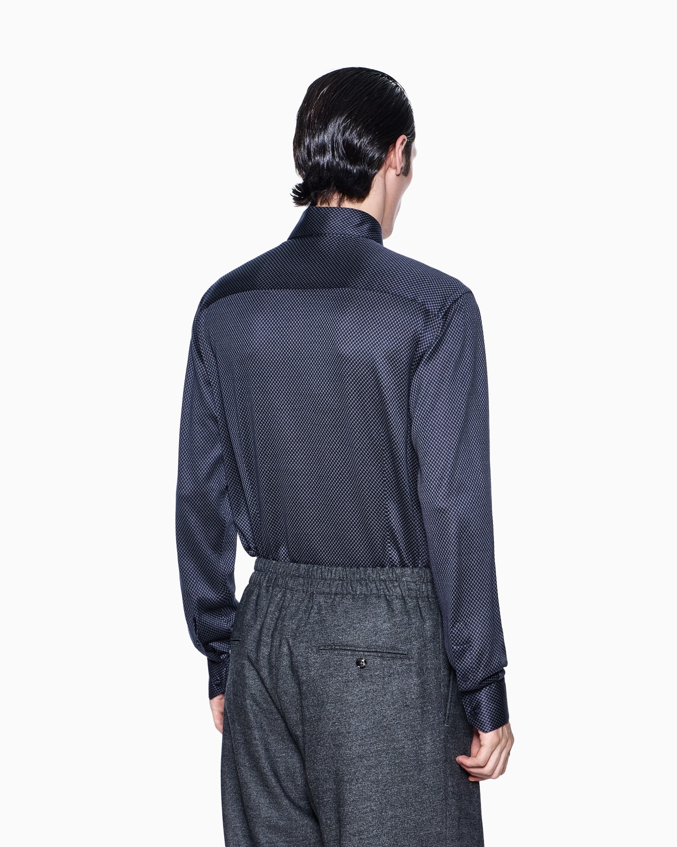 Camisa slim fit de punto de seda y algodón microjacquard Diapositiva 2