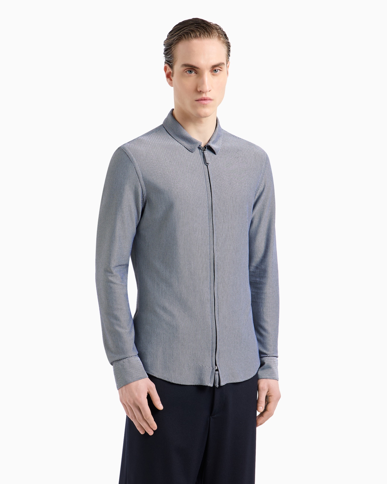 Camisa slim fit en sirsaca de algodón con cremallera Diapositiva 1