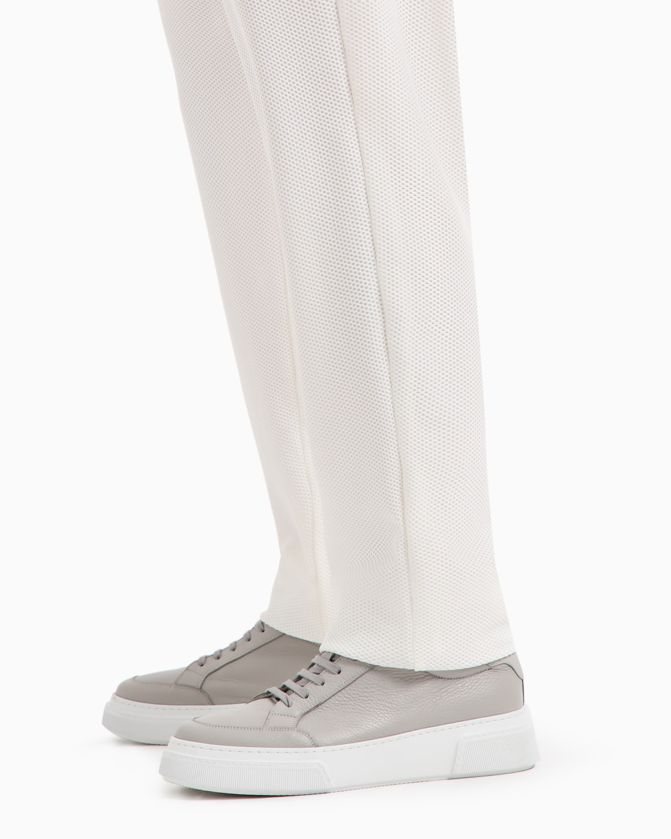 Pantalones sin pinzas de tejido gofrado técnico Diapositiva 4