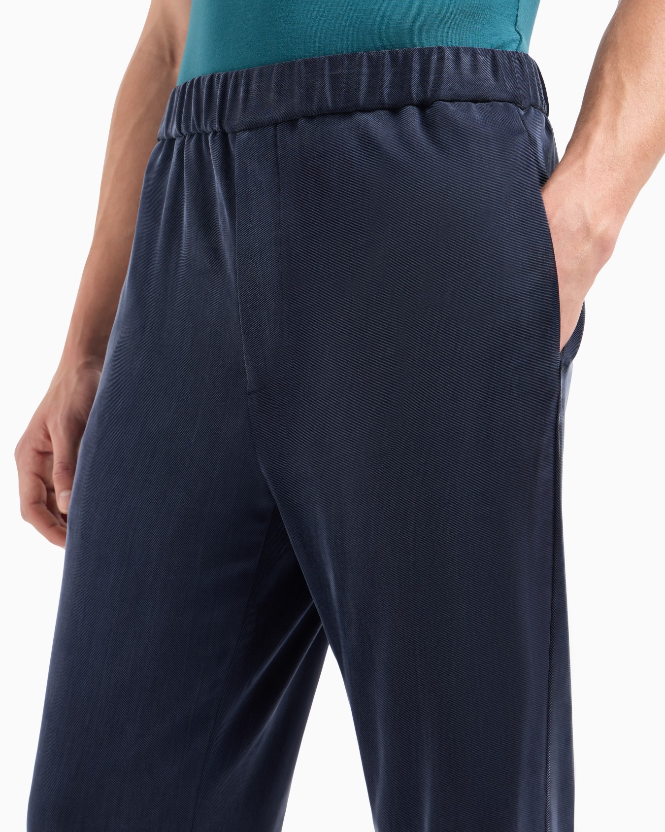 Technical waffle flat-front trousers Slide 4