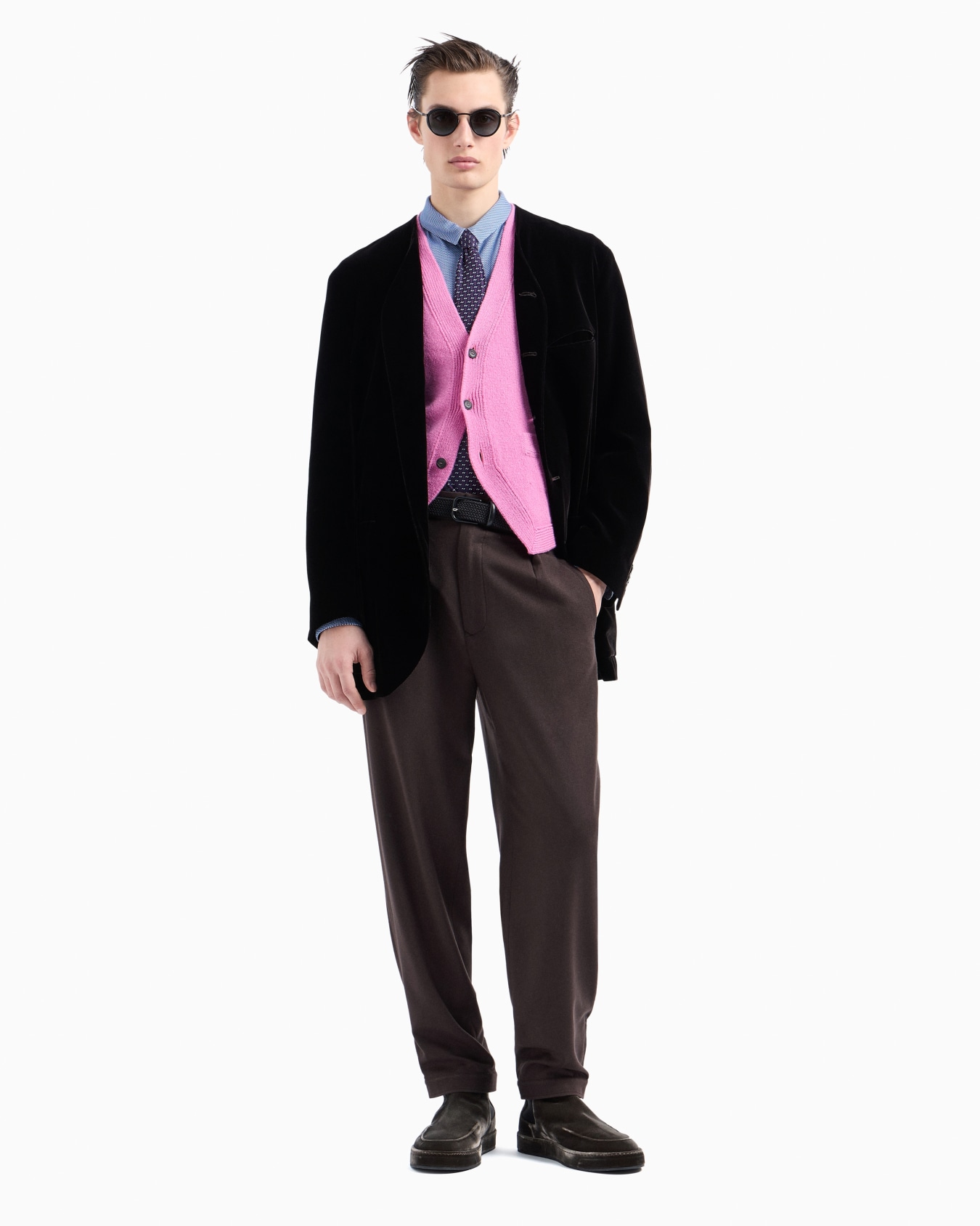 Single-pleat lightweight wool cloth trousers Slide 4