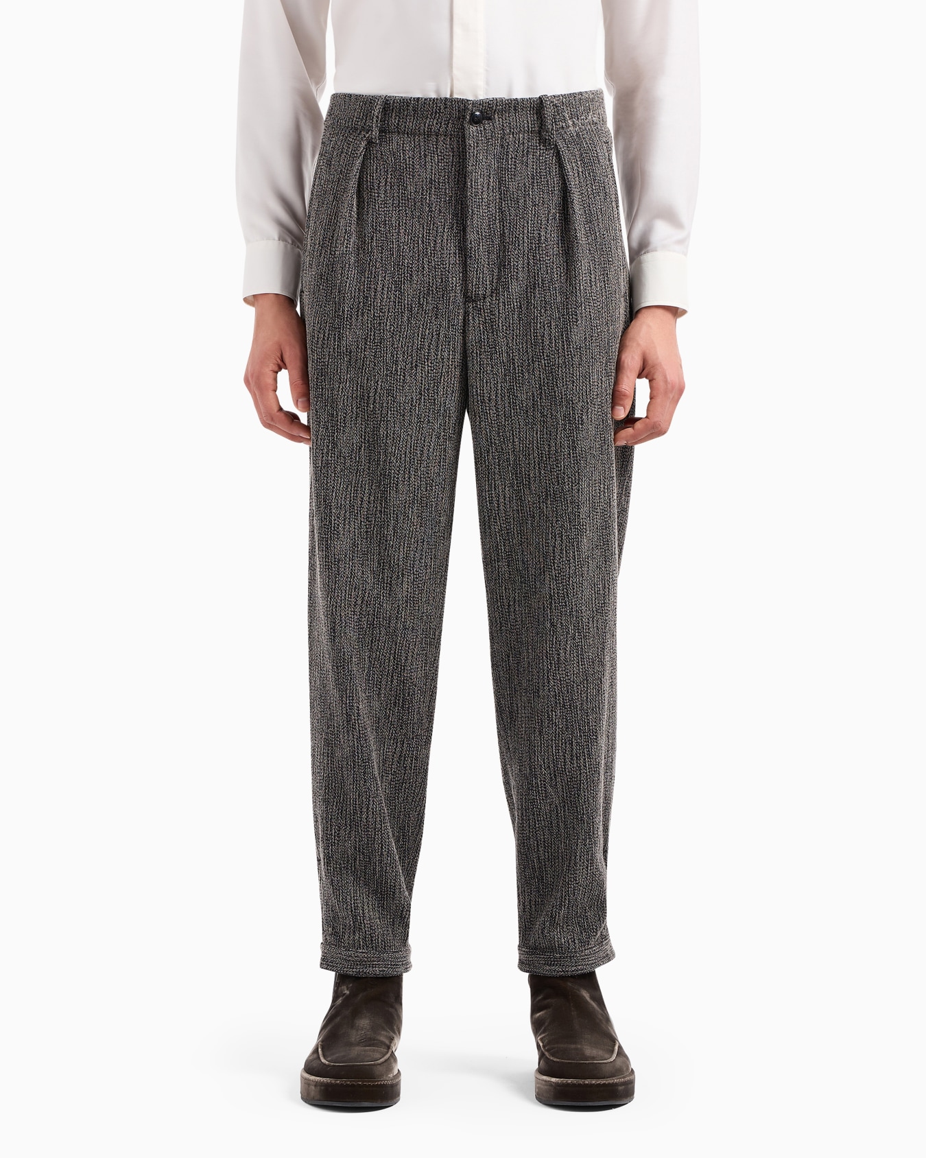 Pantalones con una pinza en paño de lana ligera Diapositiva 2