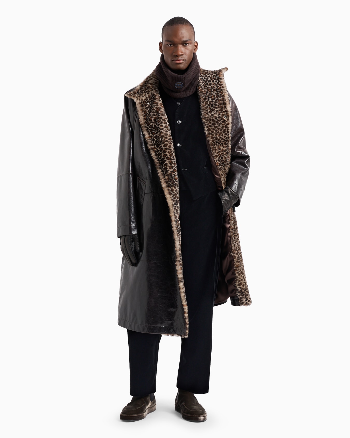 Velvet, flat-front trousers Slide 4