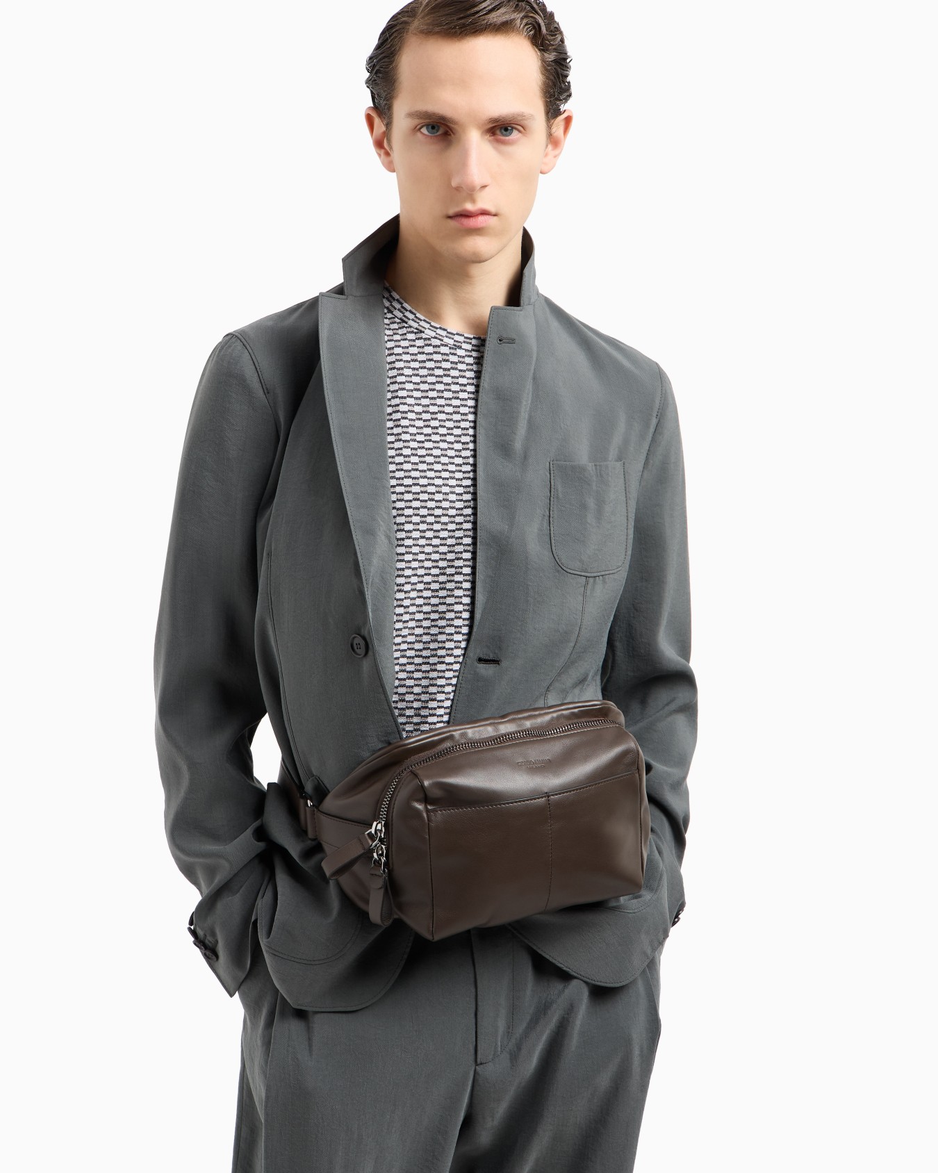 Upton Line single-breasted jacket in washed silk Slide 5