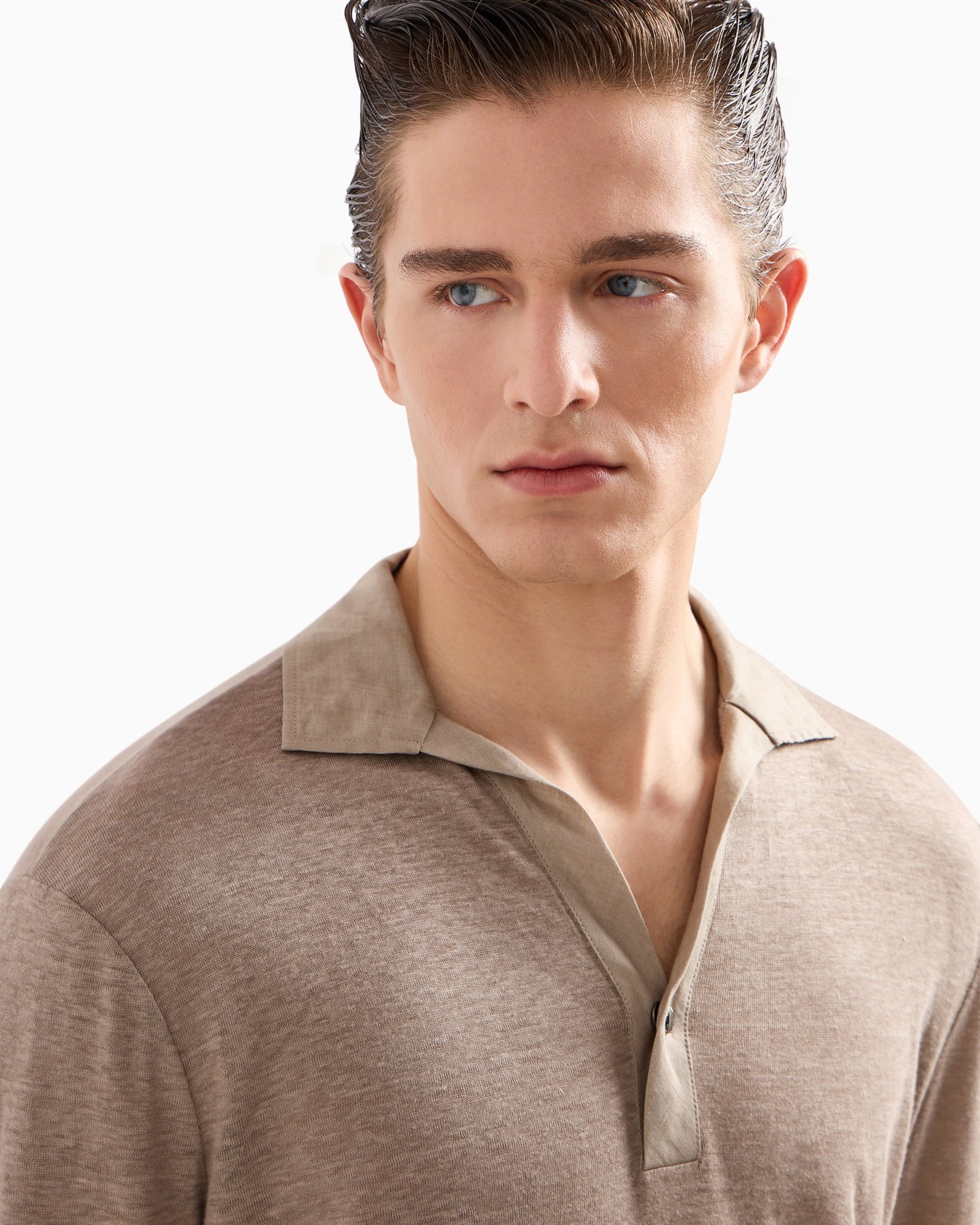 Long-sleeved polo shirt in pure linen jersey Slide 4