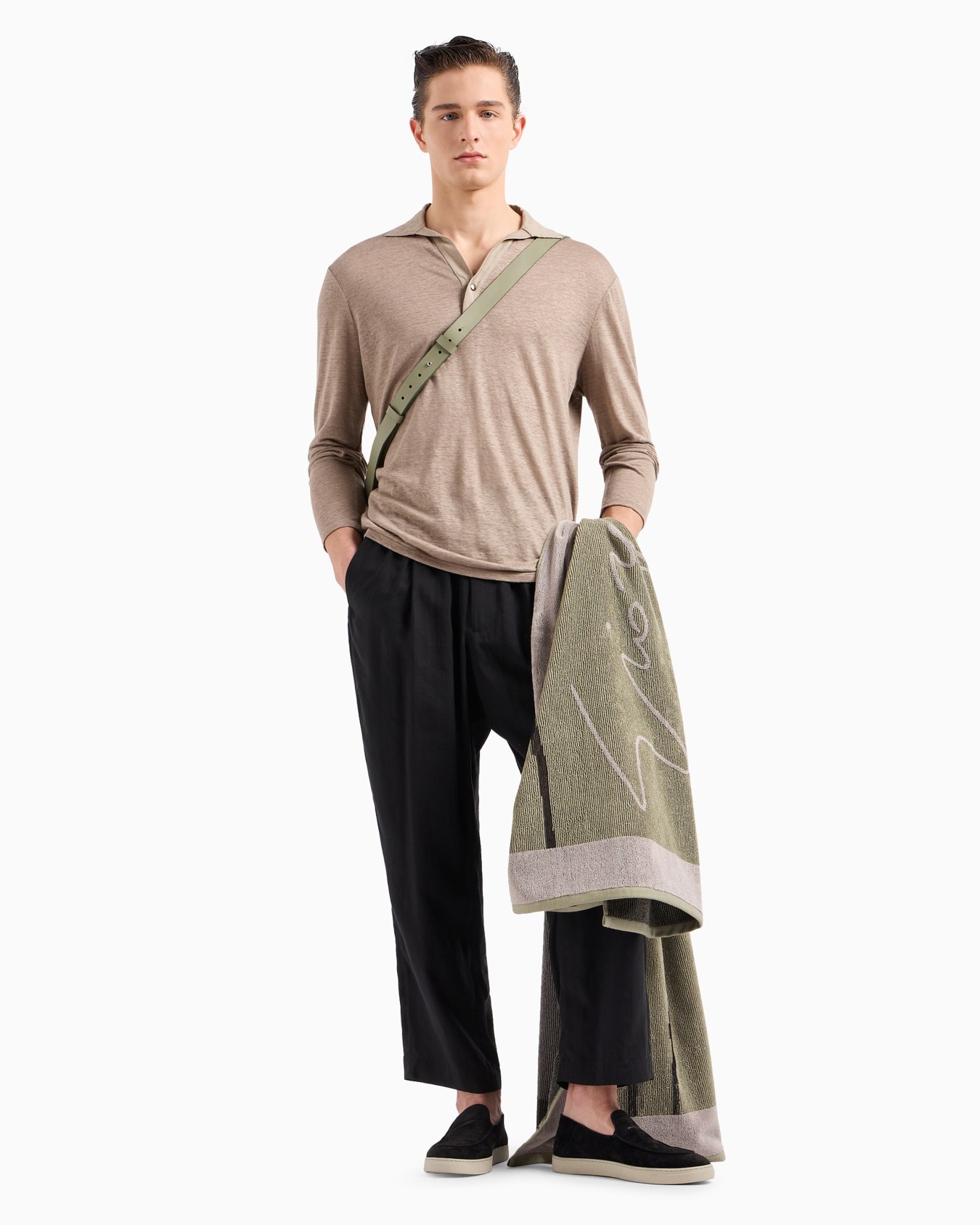 Long-sleeved polo shirt in pure linen jersey Slide 3