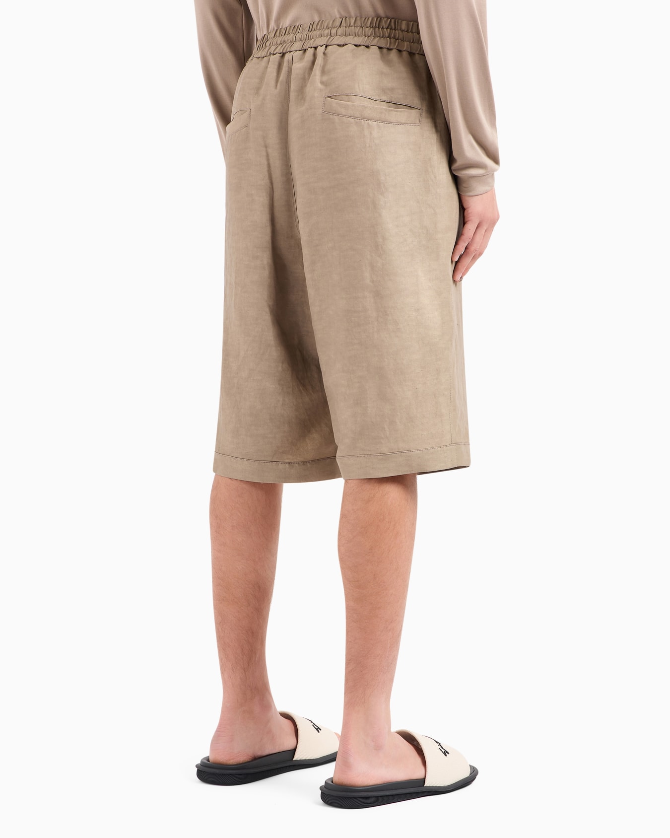 Viscose and linen canvas Bermuda shorts Slide 3