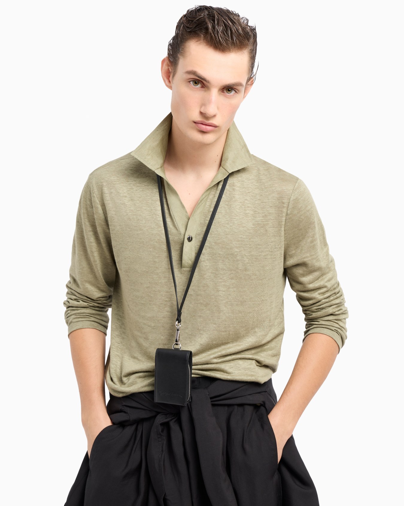 Pantalones de una pinza en tejido de viscosa y lino Diapositiva 6