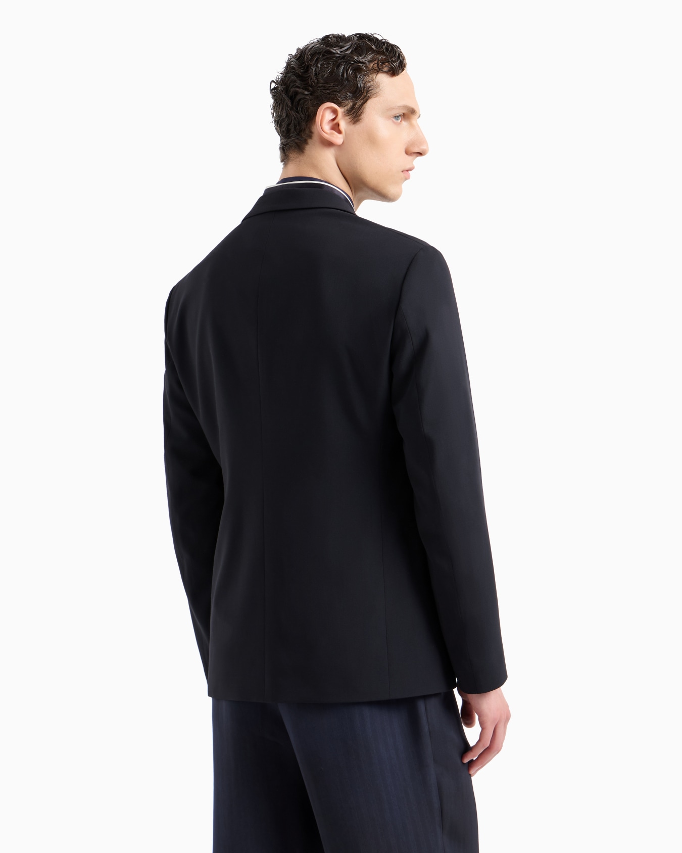 Single-breasted jacket in virgin wool crêpe Slide 2
