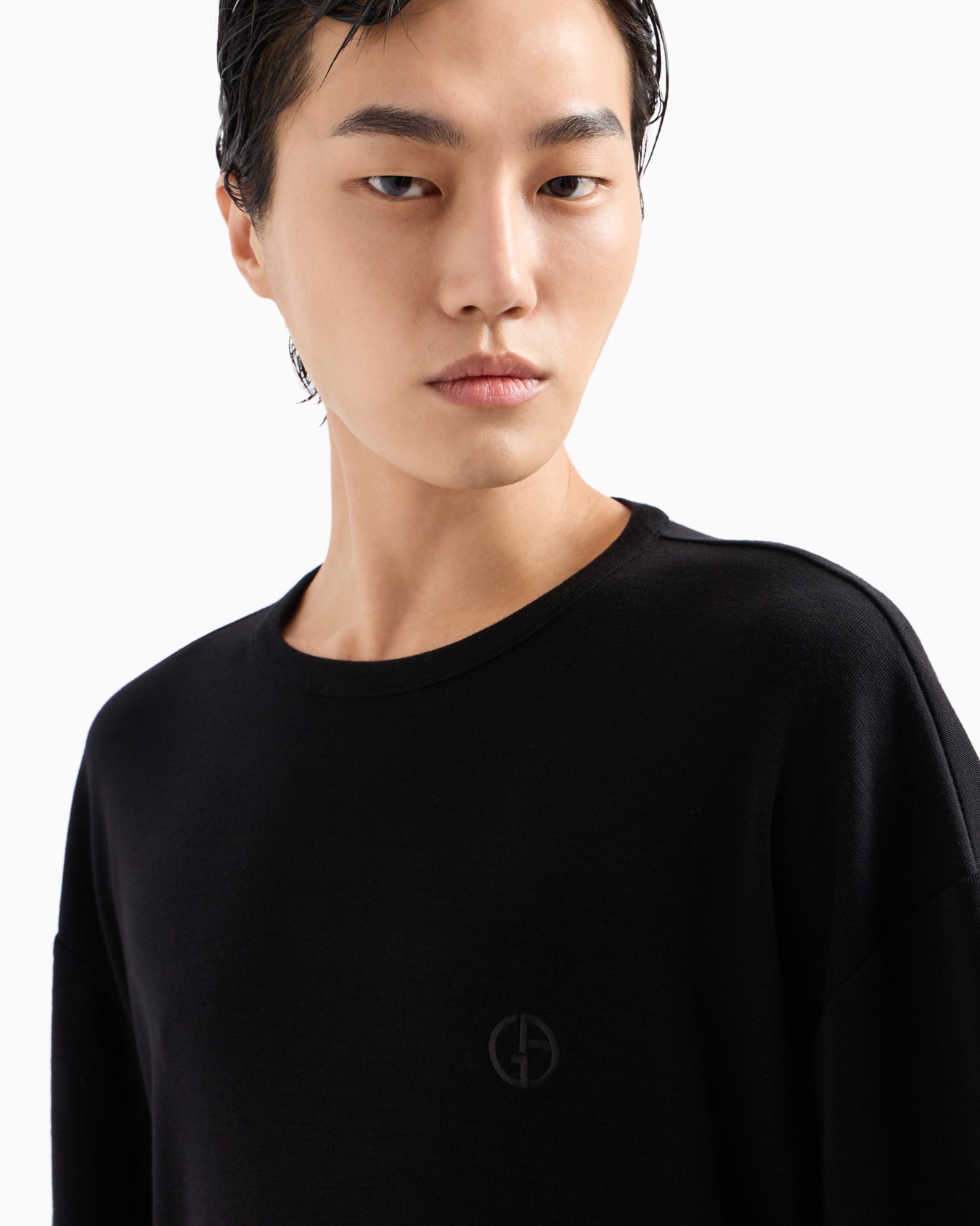 Short-sleeved T-shirt in pure virgin wool Slide 4