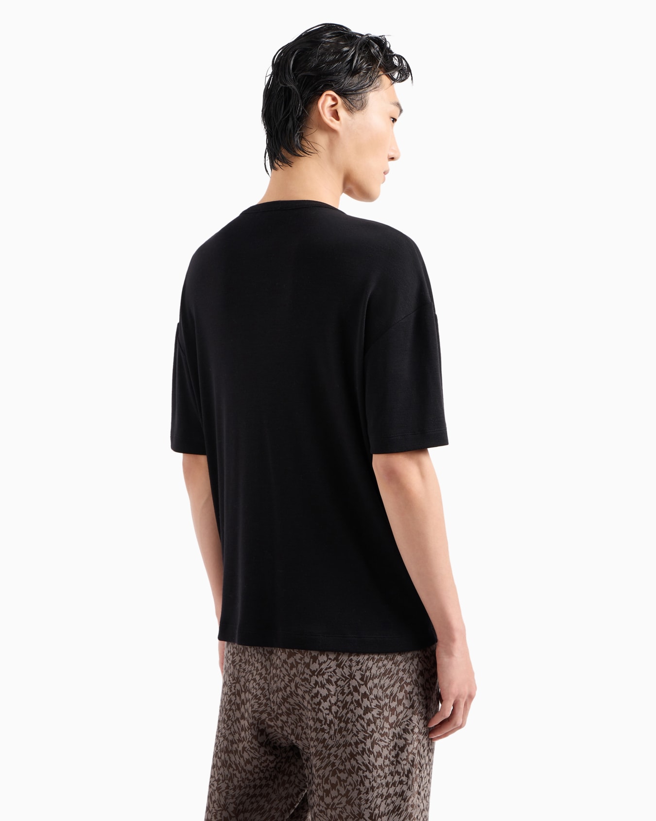 Short-sleeved T-shirt in pure virgin wool Slide 2