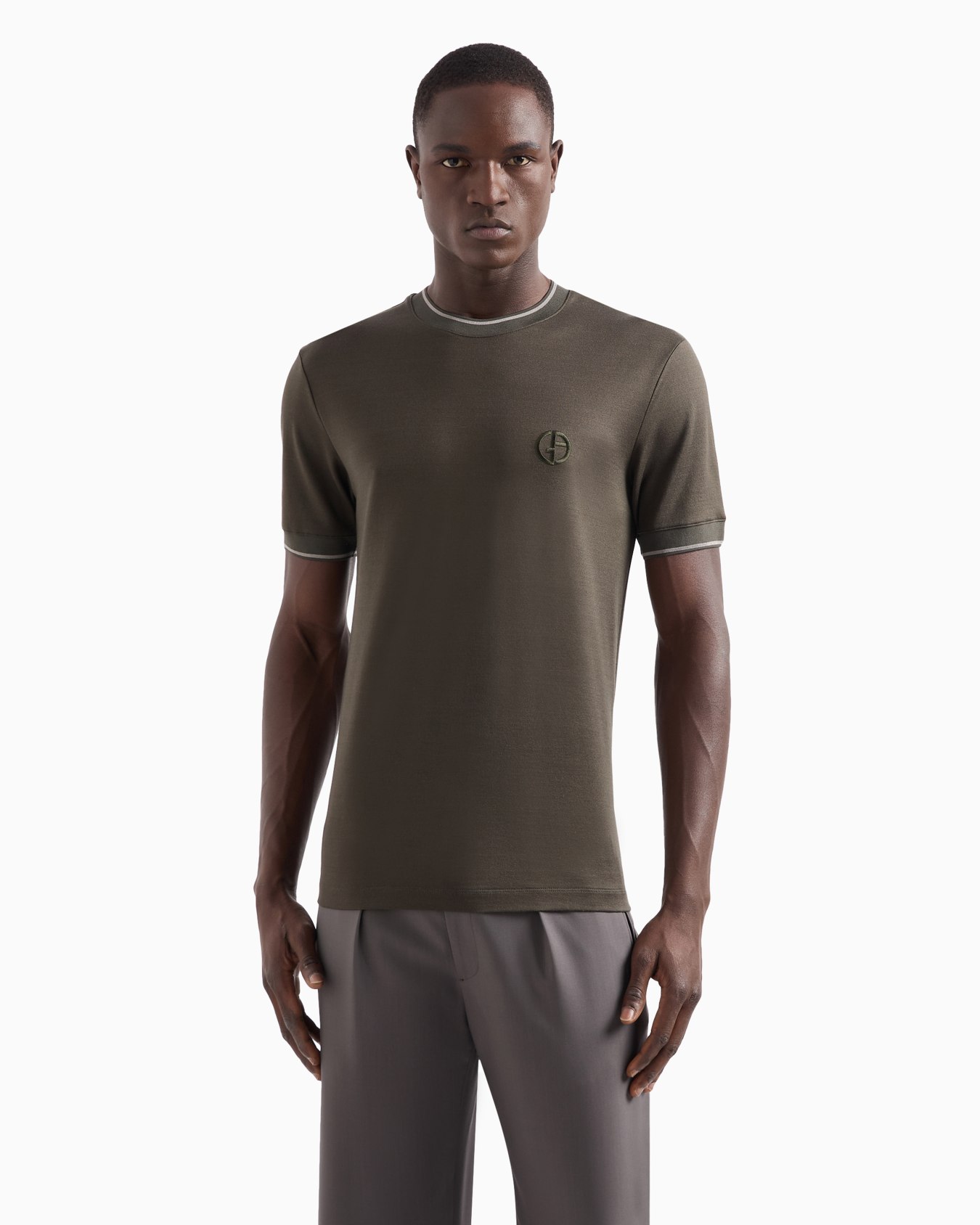 T-Shirt mit Rundhalsausschnitt aus Seidenjersey und Baumwolle Folie 1