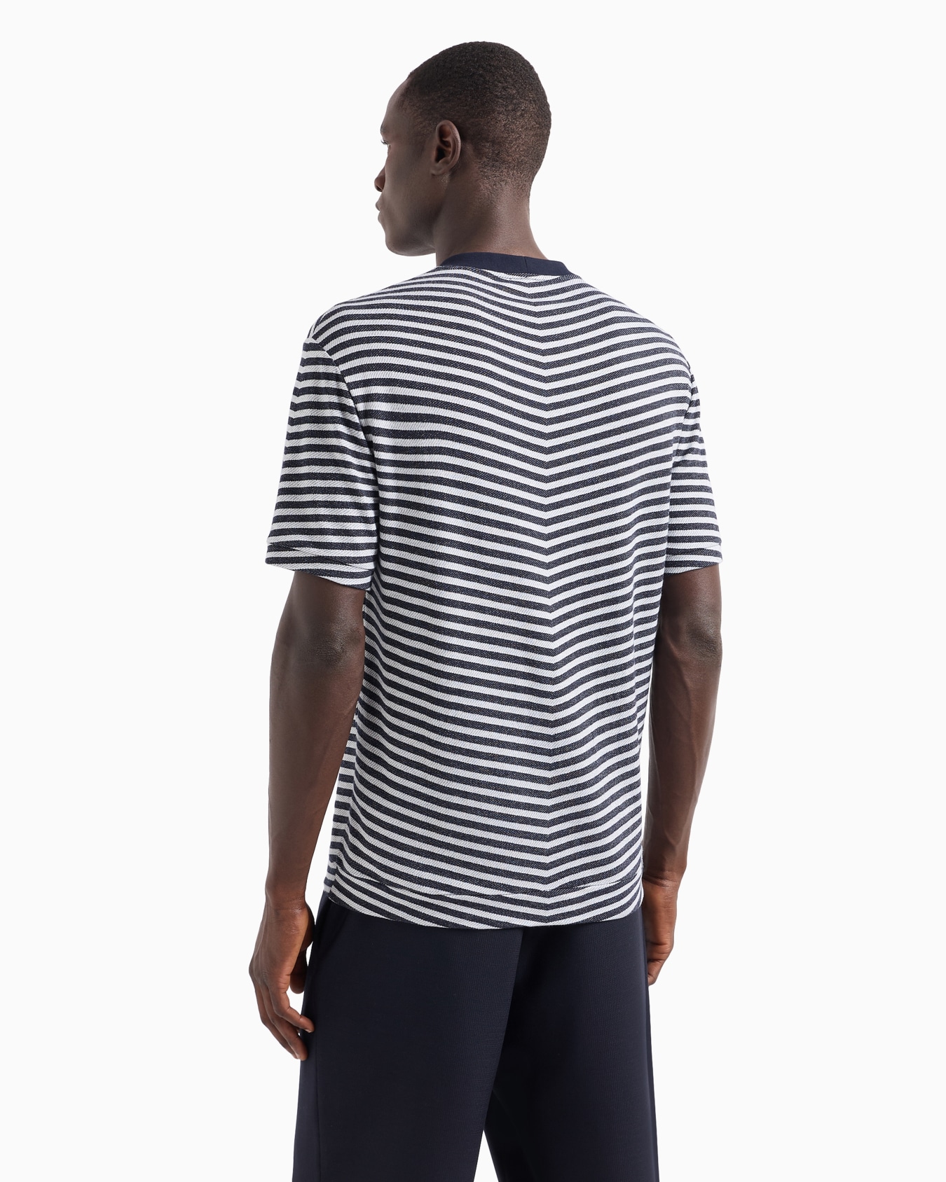 T-shirt ras-du-cou en viscose stretch jacquard chevron Diapositive 2