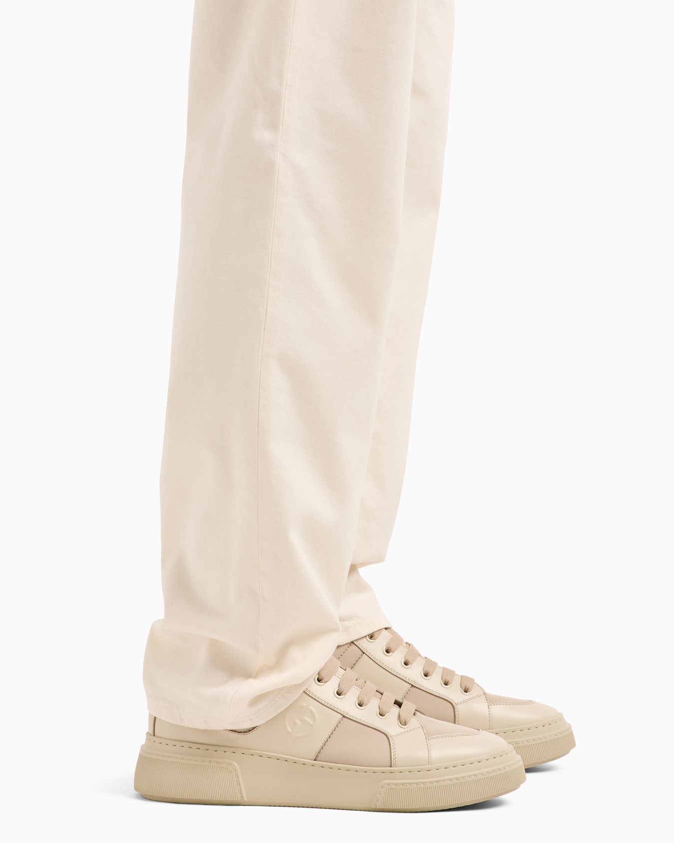 Pantalones cinco bolsillos regular fit de algodón y seda elásticos Diapositiva 4