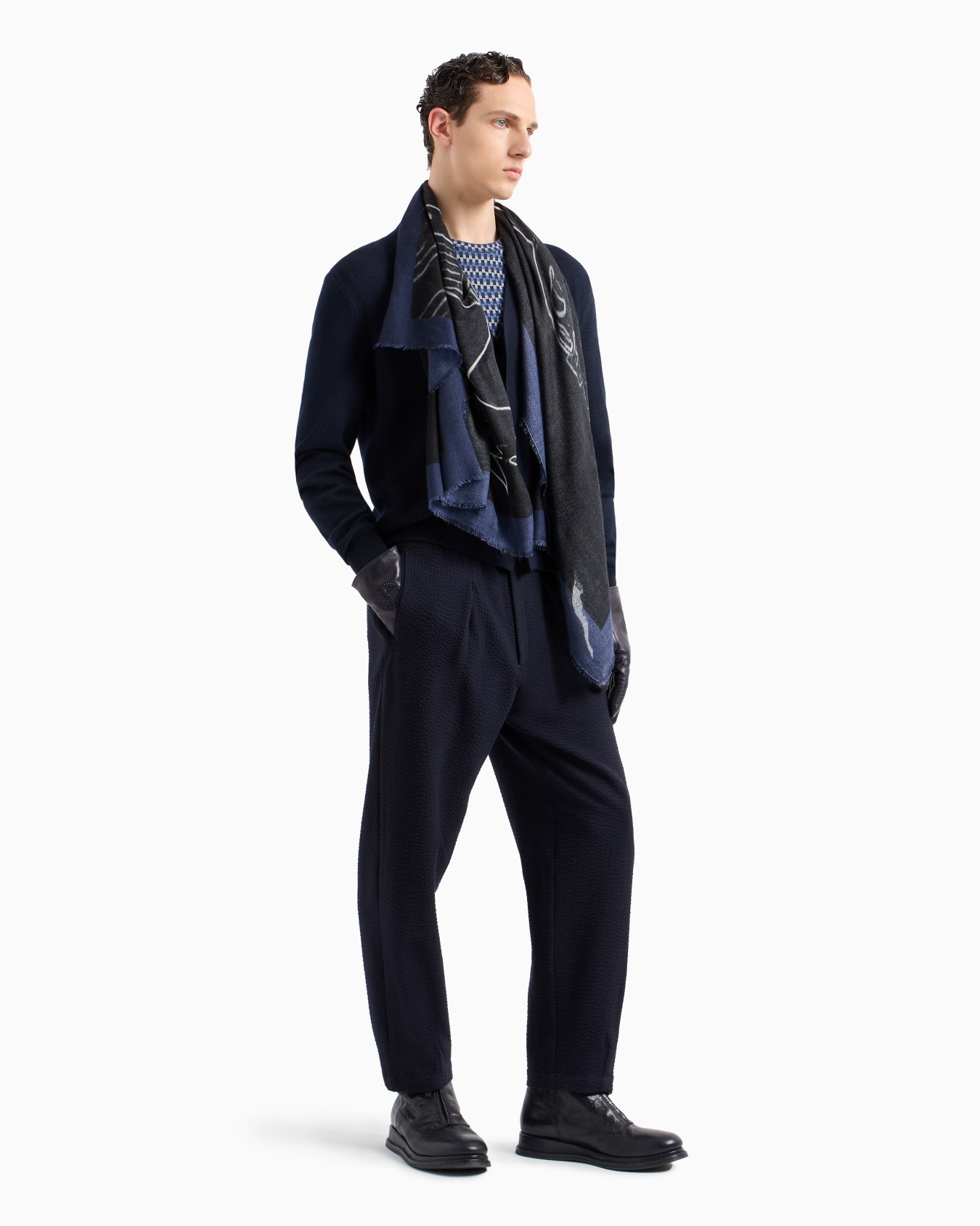 Cardigan boutonné en laine vierge Diapositive 4