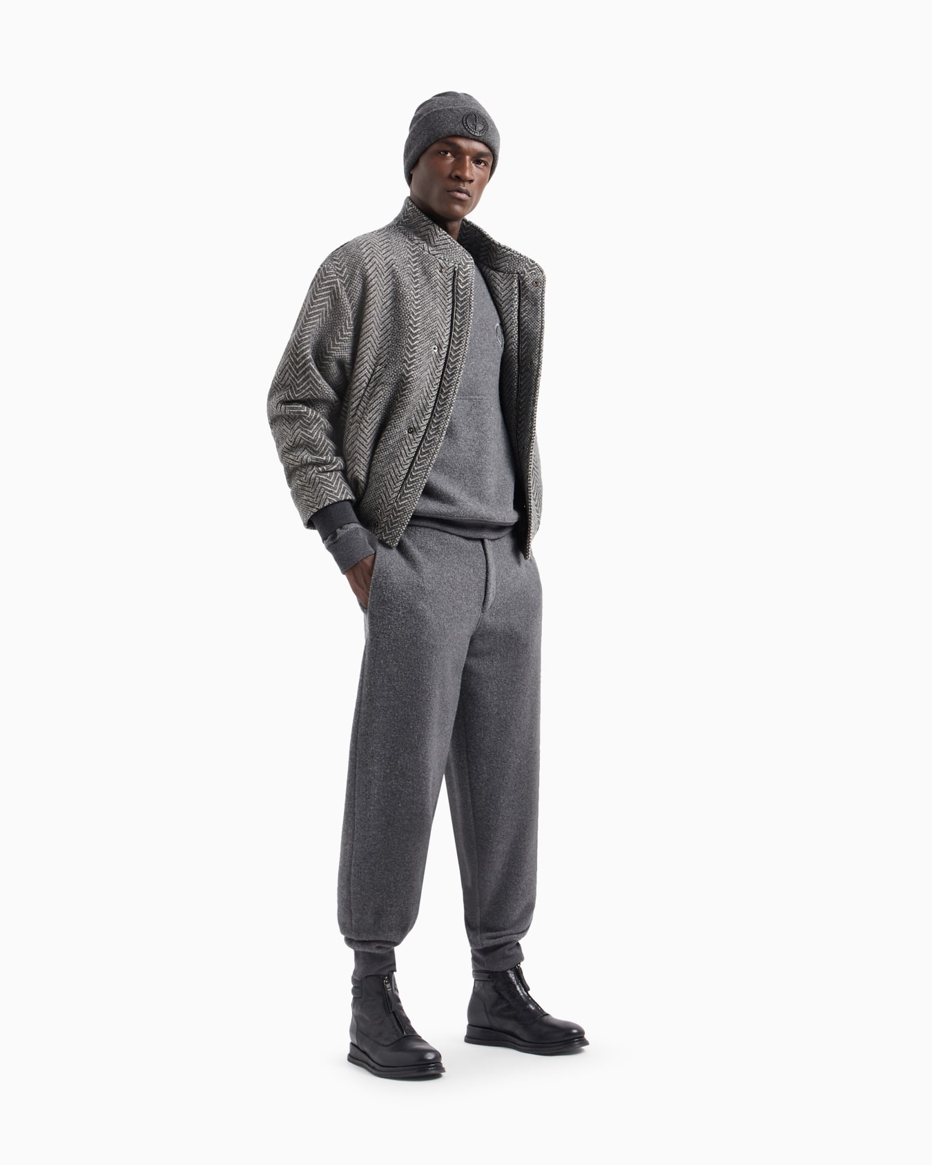 Cashmere fleece crew-neck sweatshirt Slide 1
