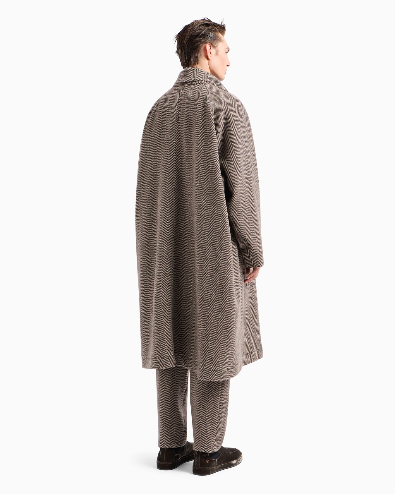 Langer Mantel aus Kaschmir-Mischung mit Fischgrat-Muster in Jacquard-Stoff-Verarbeitung Folie 3