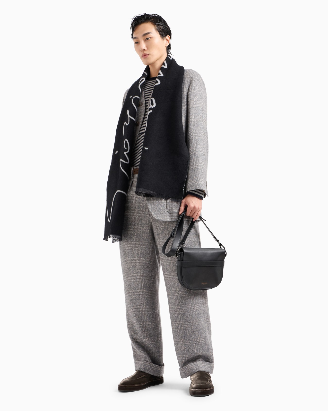 Crew-neck jumper in virgin wool, cashmere and bouclé silk Slide 4