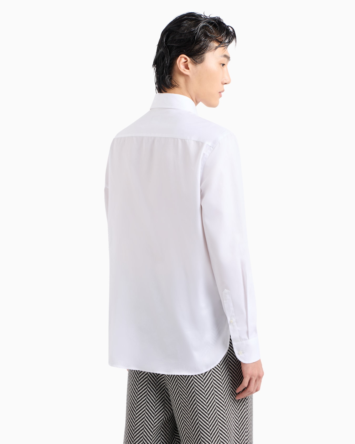 Camisa regular fit en sarga de algodón de máxima calidad Diapositiva 3