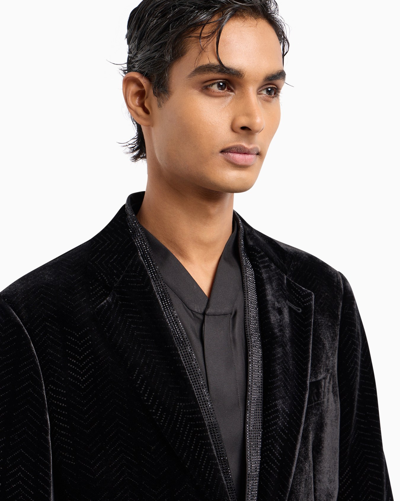 Giorgio’s single-breasted tuxedo jacket in a chevron print velvet Slide 5
