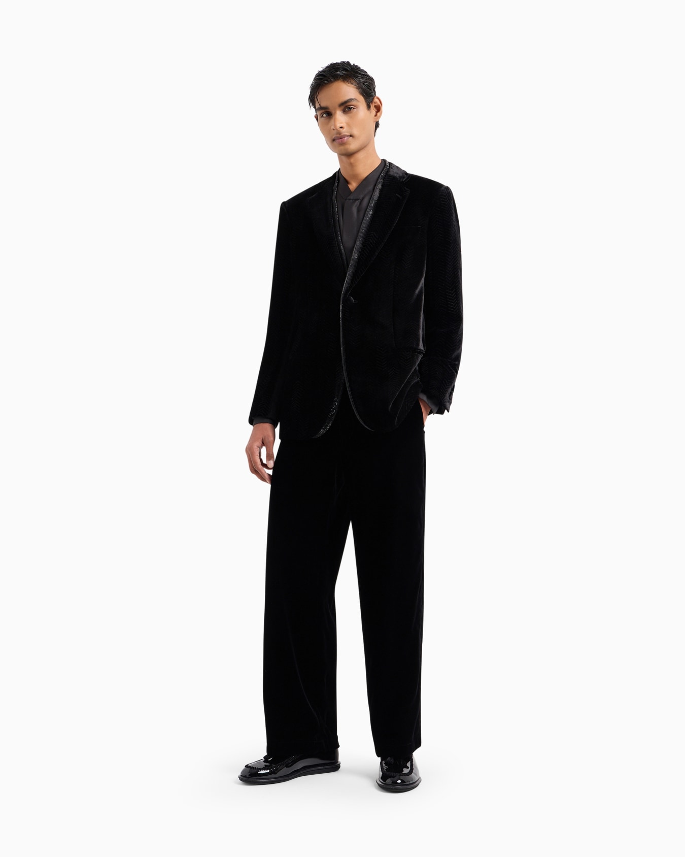 Giorgio’s single-breasted tuxedo jacket in a chevron print velvet Slide 2