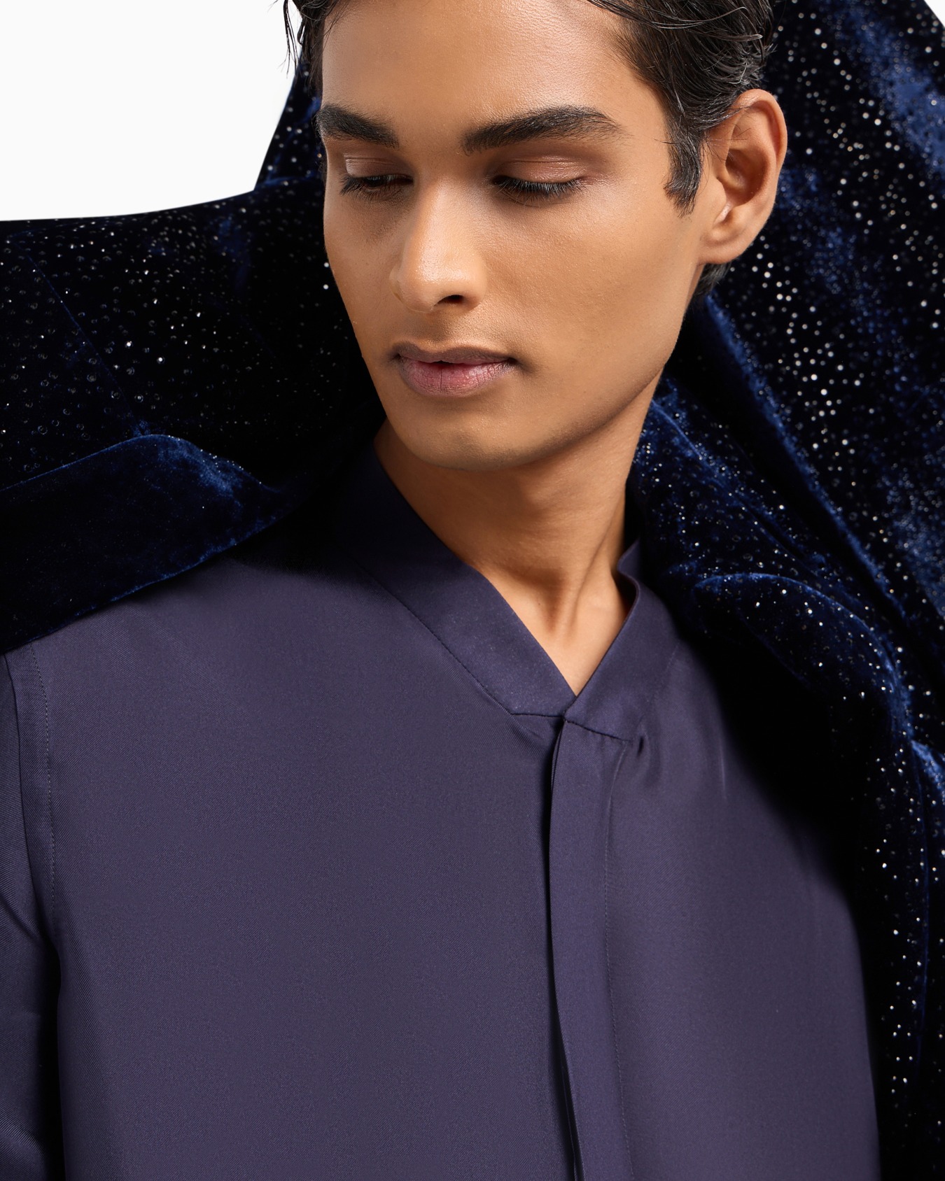 Giorgio’s velvet and crystals single-breasted tuxedo jacket Slide 6