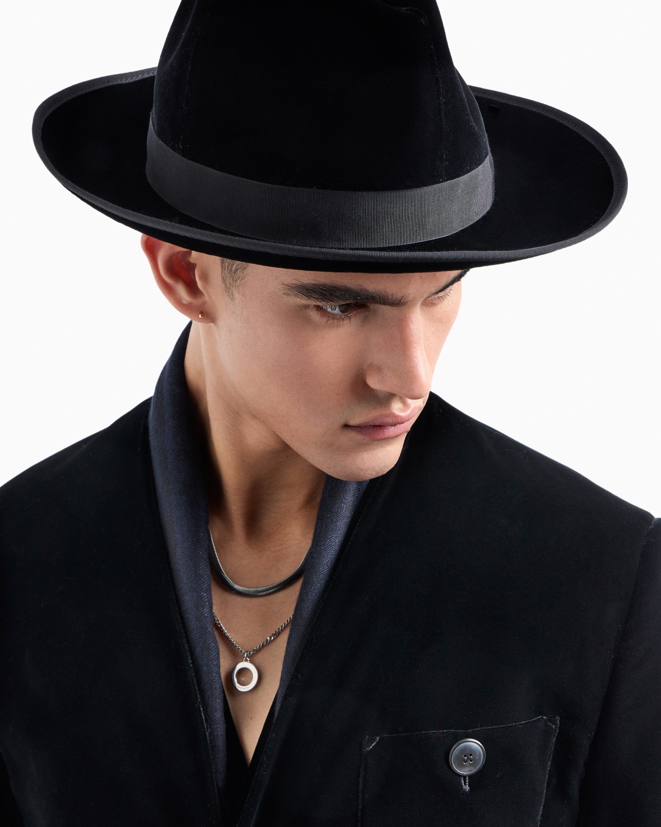 Double-breasted waistcoat in velvet Slide 6