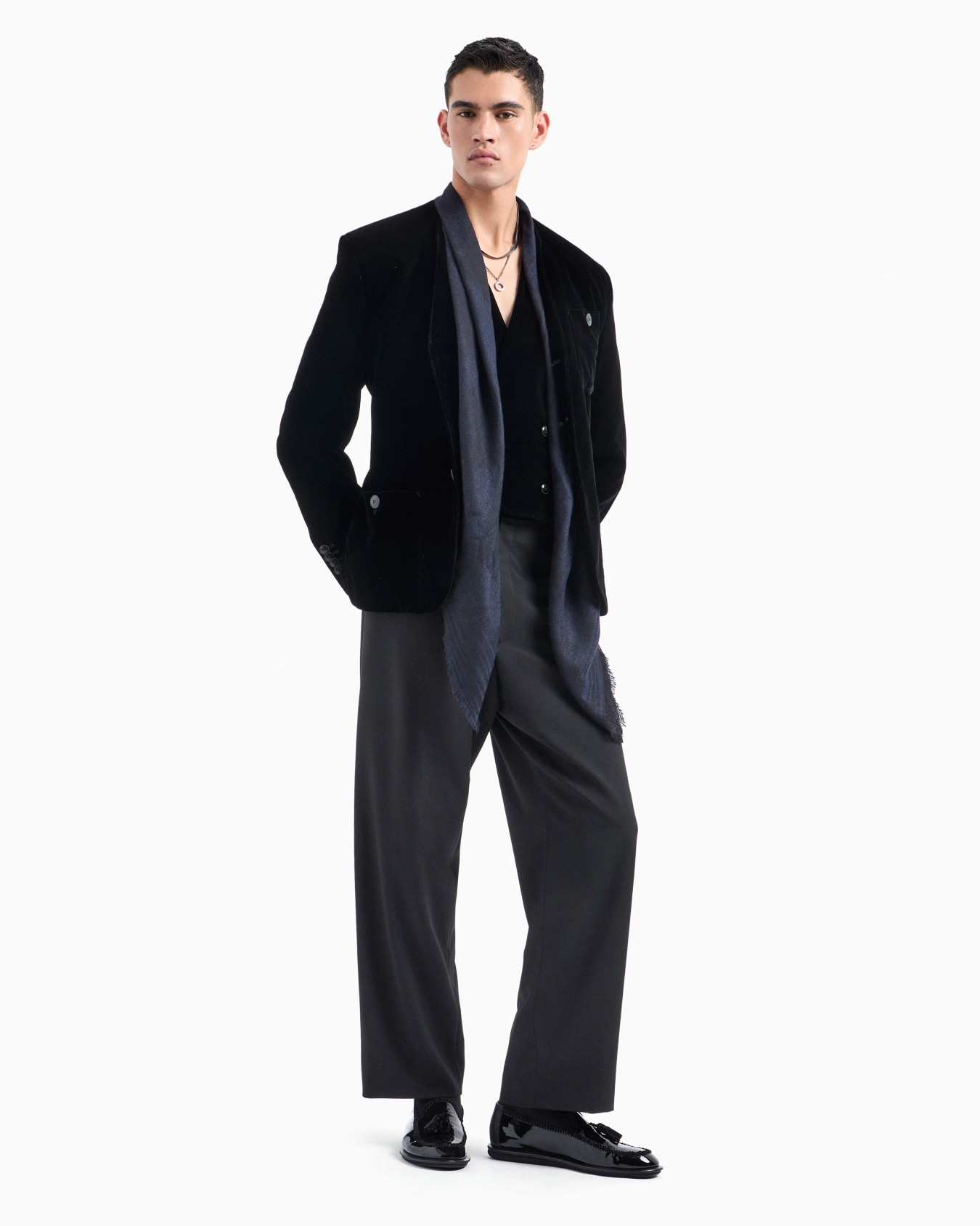 Double-breasted waistcoat in velvet Slide 4