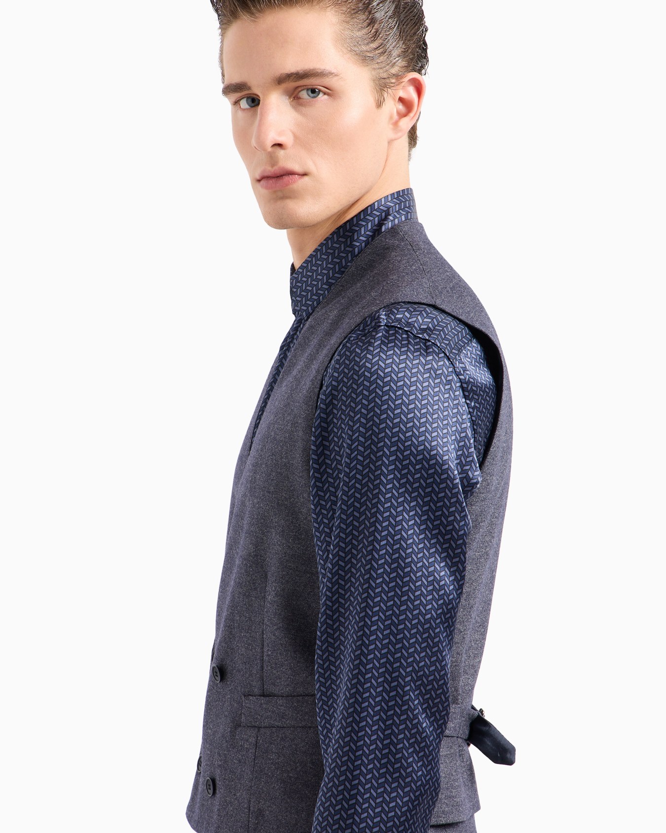 Double breasted waistcoat in denim-effect virgin wool and cashmere Slide 4