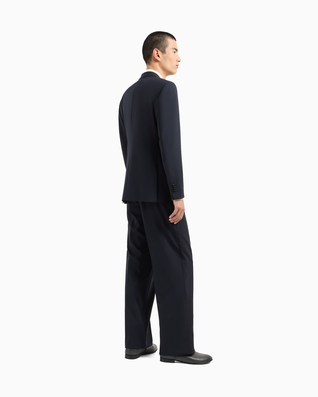 Virgin wool and cashmere double-breasted Royal line suit Slide 2