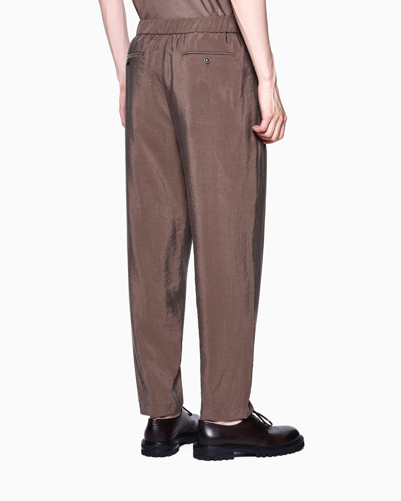 Pantaloni a una pince in misto seta lavata Slide 2
