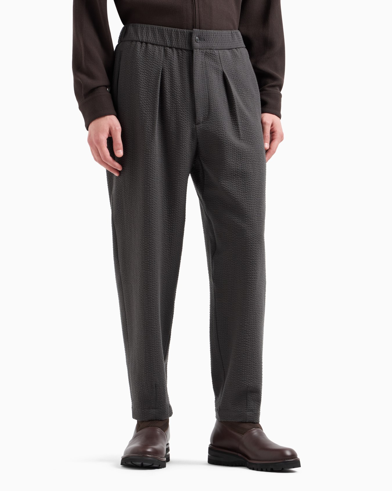 Pantalon à une pince en laine vierge et cachemire seersucker Diapositive 3