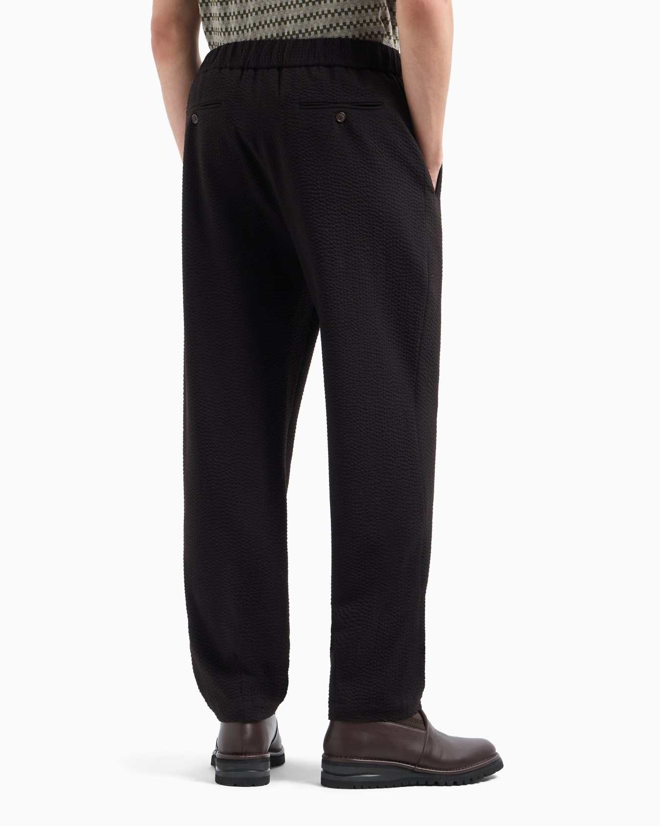 Single-pleat, virgin wool and cashmere seersucker trousers Slide 2