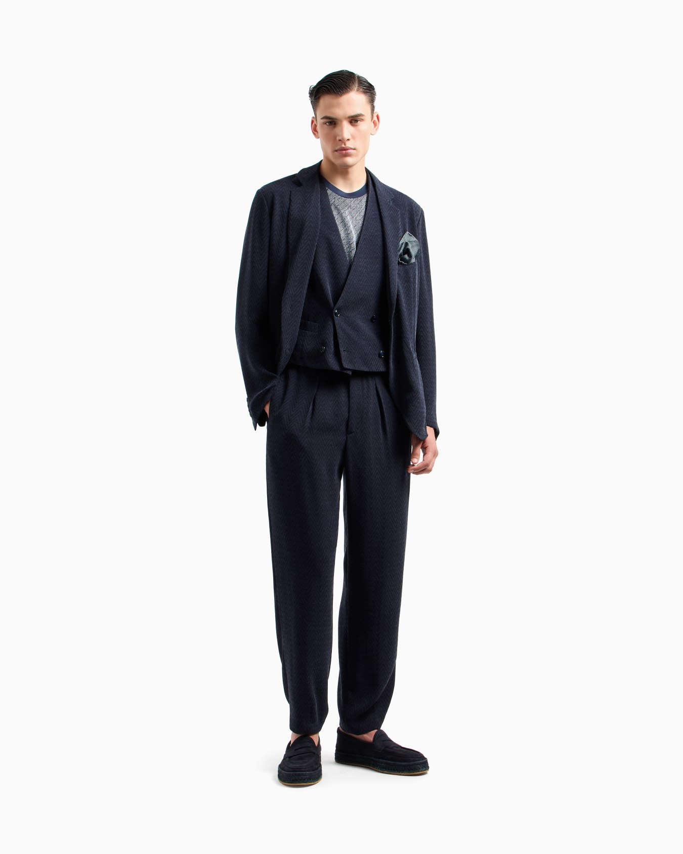 Single-pleat trousers in a chevron cupro and viscose Slide 2