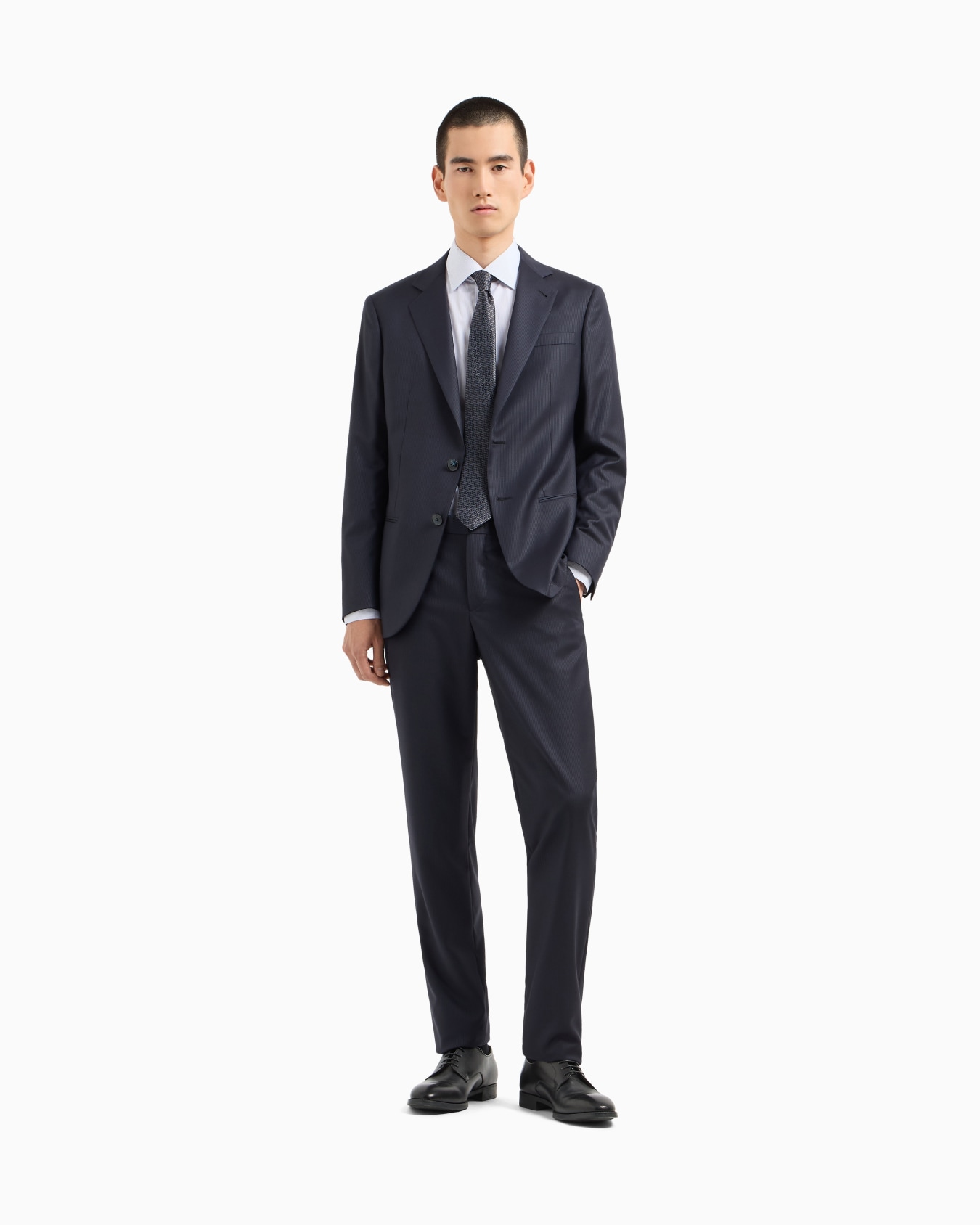 Soho line single-breasted suit in a virgin wool canneté-effect jacquard weave Slide 1