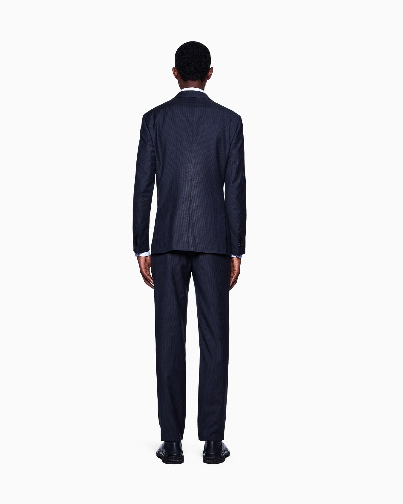 Single-breasted Soho Line suit in micro-pinstriped virgin wool Slide 2