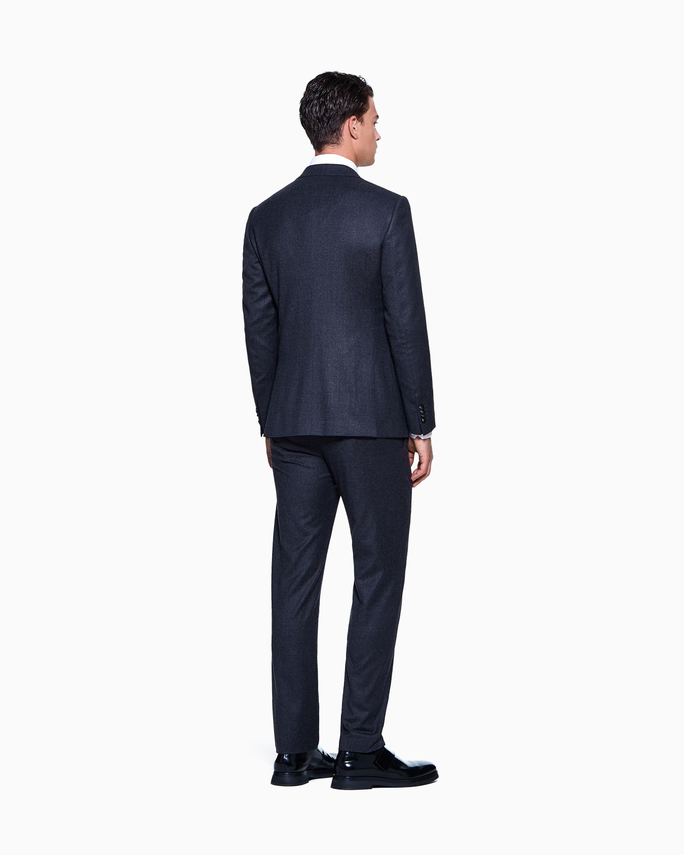 Soho Line single-breasted suit in lightweight wool flannel Slide 2