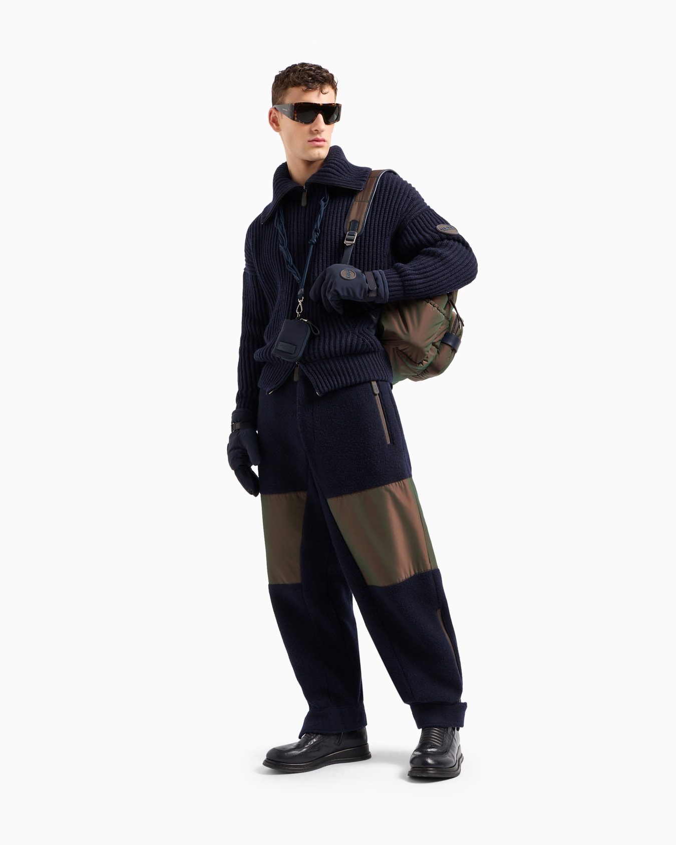 Giorgio Armani Neve ribbed cashmere jumper with zip Slide 2