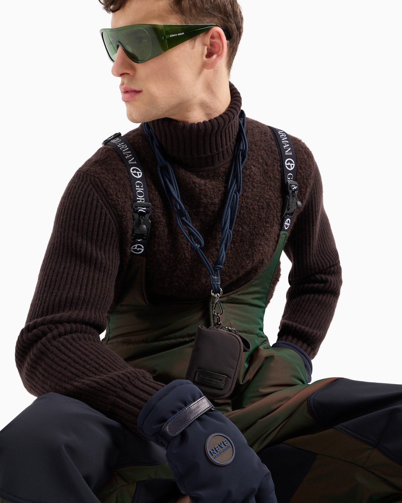 Mock-neck jumper in bouclé cashmere, wool and silk Slide 4